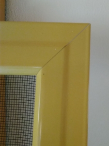 Insektenschutz Fliegengitter in RAL Farbe - Ansicht Ecken auf Gehrung